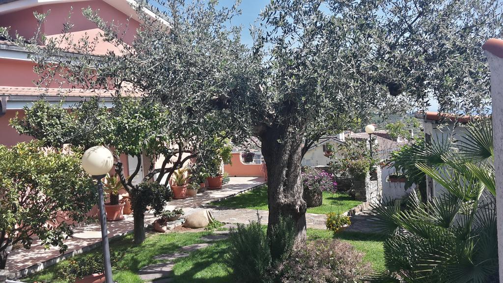 Azienda Agrituristica Villa Arianna Imperia Exterior photo