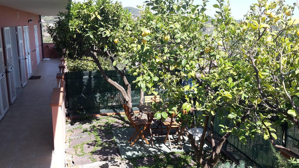 Azienda Agrituristica Villa Arianna Imperia Exterior photo